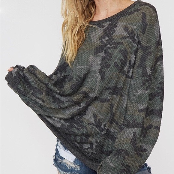 LOOSE FIT CAMOUFLAGE TOP - Picture 2 of 8
